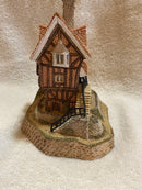 The Midlands Collection 1987 - David Winter Cottages - Lace Makers Cottage