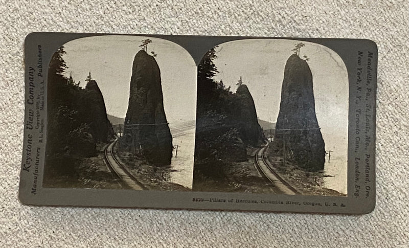 Stereoscope Card - Pillars of Hercules, Oregon, USA - used