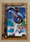 2025 Topps Holiday H99 Freddy Peralta - Baseball - Gold Lights