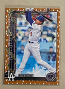 2025 Topps H12 Freddie Freeman - Baseball - Holiday - Gold Lights