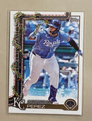 2025 Topps Salvador Perez - Baseball - Holiday